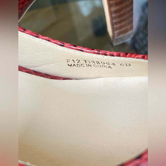 COLE HAAN Sz 6 B Bethany Grand OS Snakeskin Embossed Pumps Heels D38994 Red - Picture 10 of 14